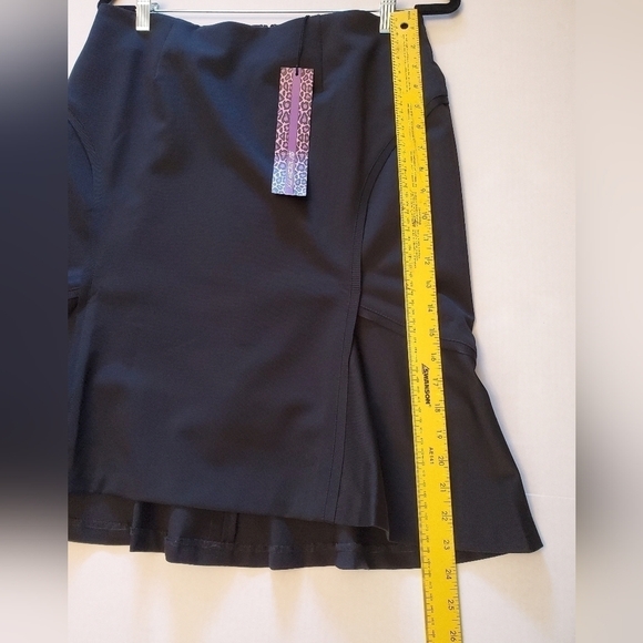 Shape FX black NWT Nancy black skirt in size 10 - Picture 4 of 10